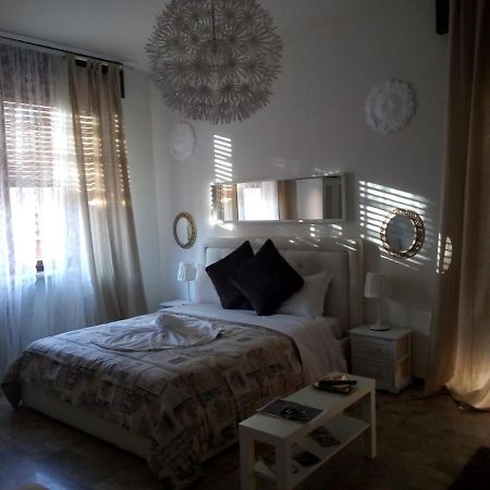 Guest House Piazza Isolo Verona Exteriör bild